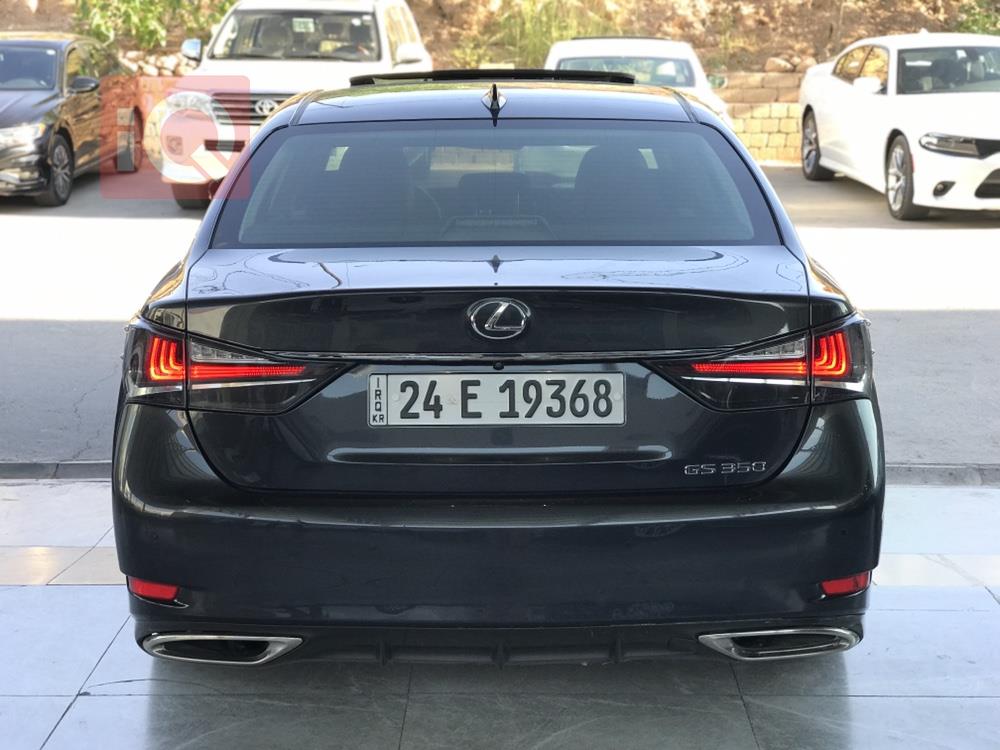 لێکزس GS